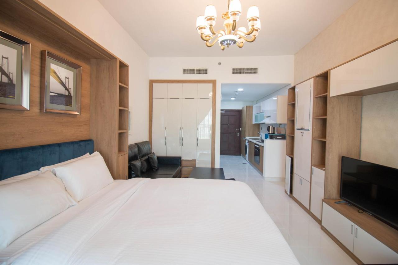 Furnished Studio, Close To All Amenties! - Resortz 11 Дубай Екстер'єр фото